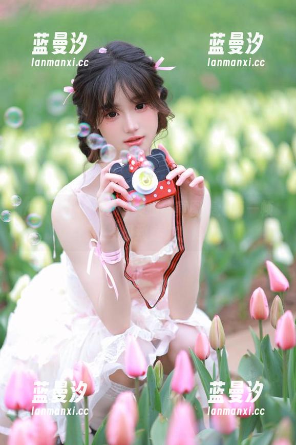 Aery Tiefling美脚写真图集：每一帧都散发极致魅力！.txt
